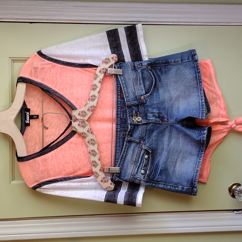 Delia's Riley size 2 denim short